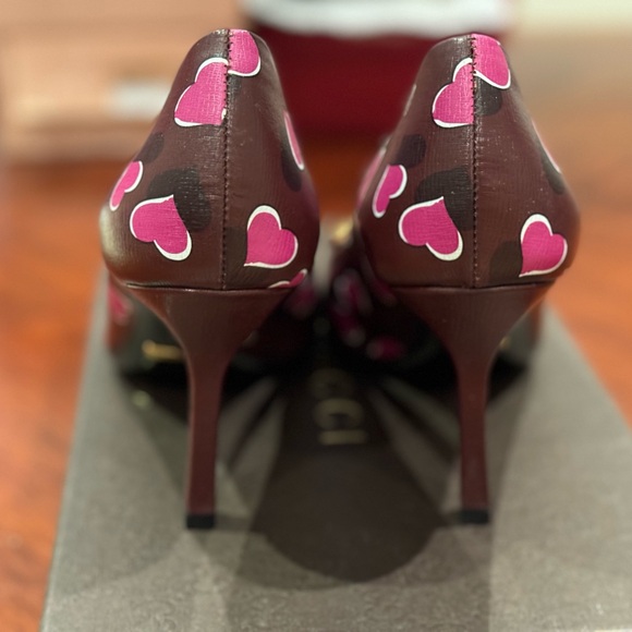 Authentic Gucci bumps sz 37 - Picture 3 of 8